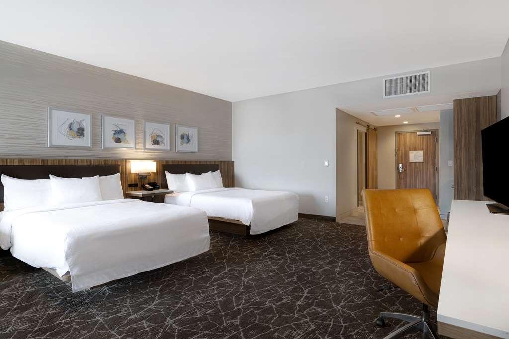 Hilton Garden Inn Anaheim Resort Room photo